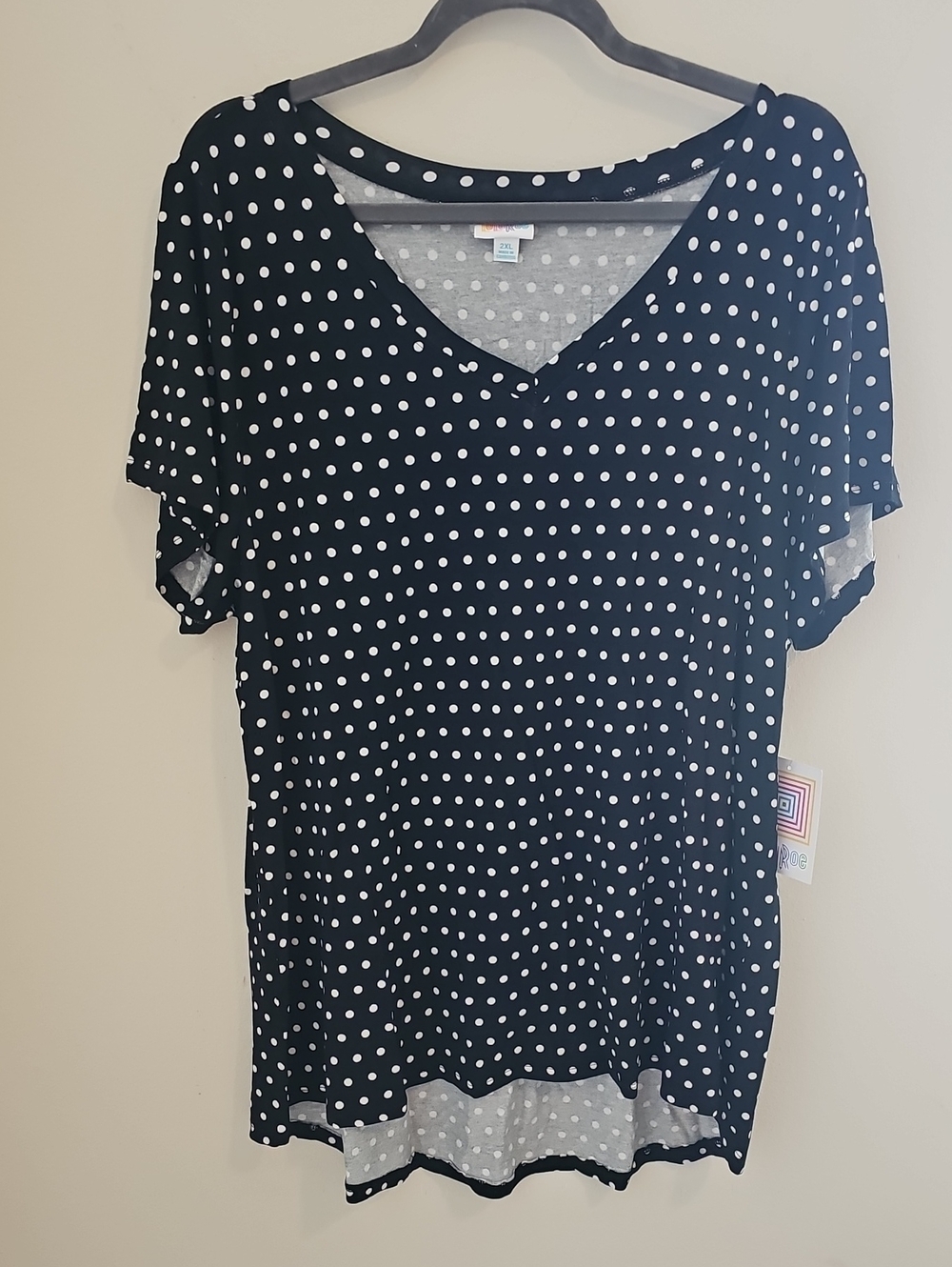 LuLaRoe New With Tags Black V-Neck Polka Dot Short Sleeve Top. 2XL